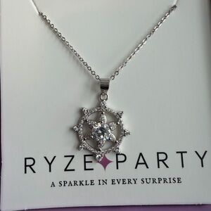 Ryze Party - White Frost necklace